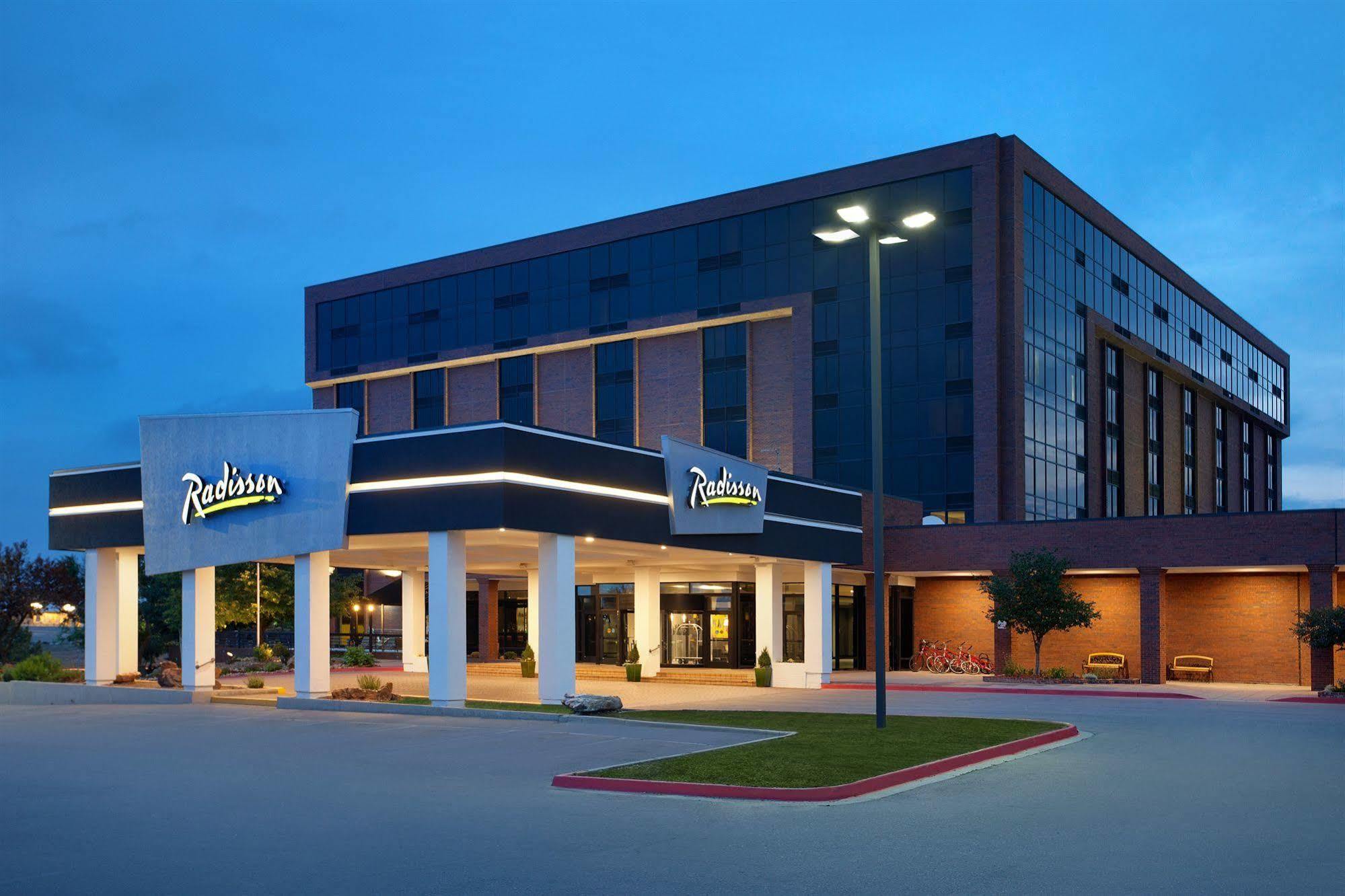 Radisson Hotel Denver-Aurora Exterior photo